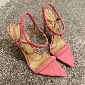 Pink pointy heels